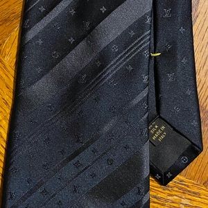 Louis Vuitton black tie